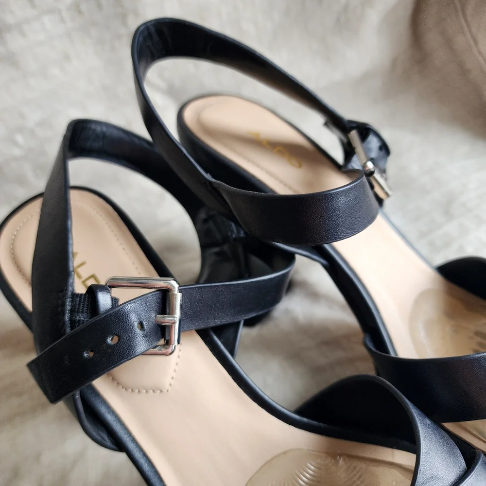 EUC ✅️ Black Platform Sandals Pumps Heels - Picture 5 of 8